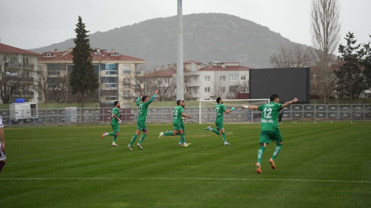 Muğlaspor Sahasında Farkı Kazandı: 3-0 6
